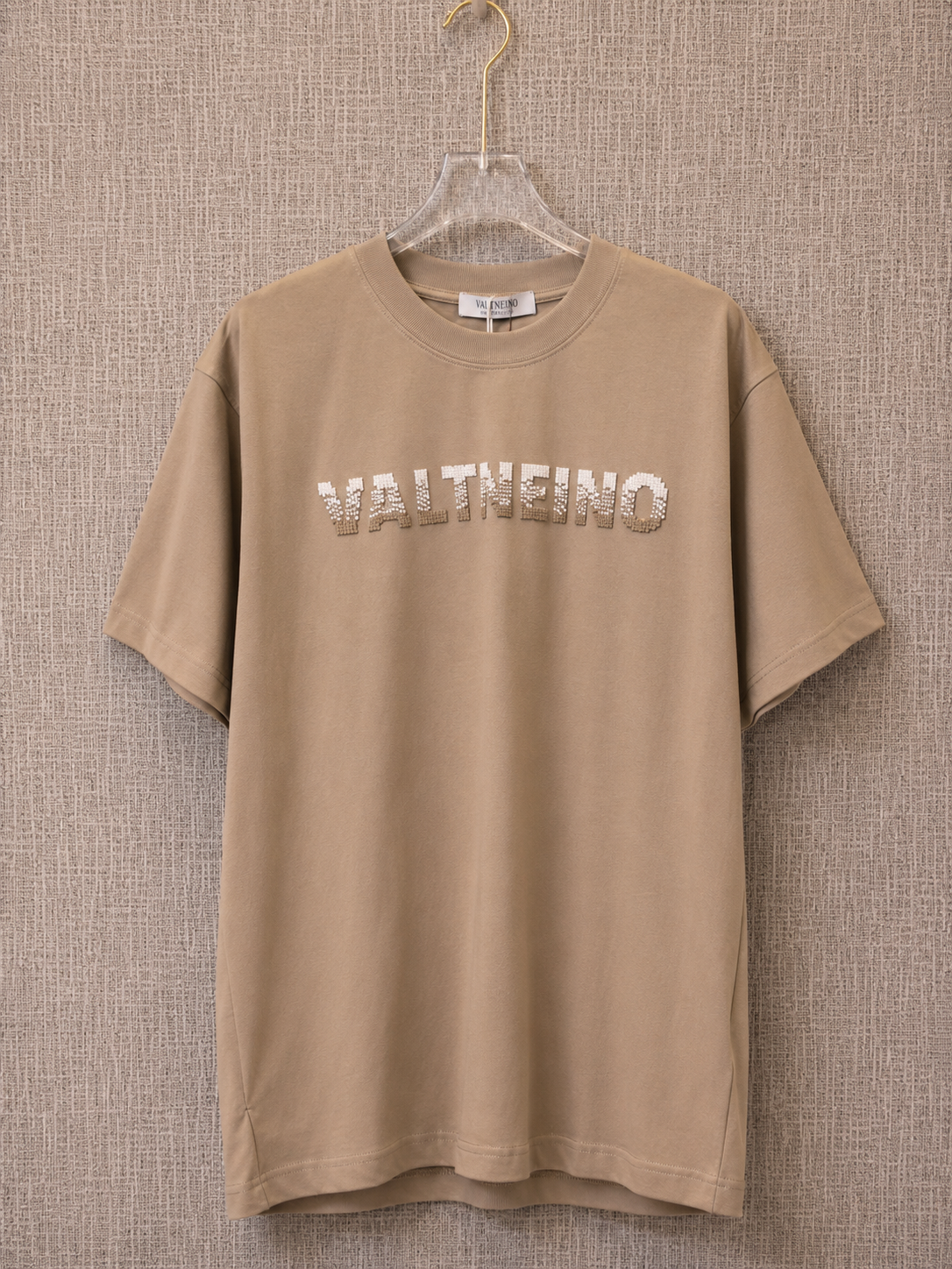VALENTINO T-SHIRT at VANTO Egypt – product view 1