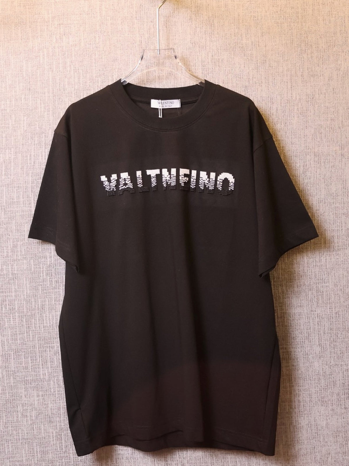 VALENTINO T-SHIRT at VANTO Egypt – product view 3